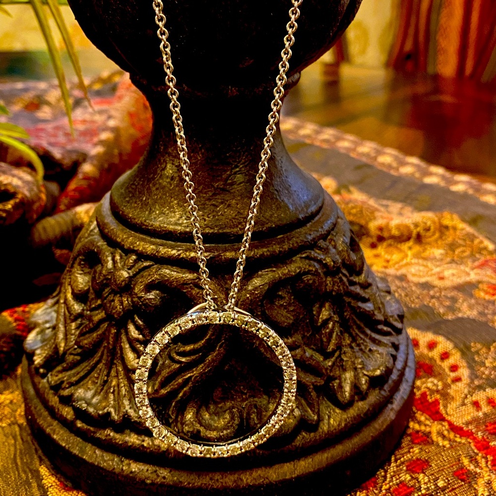 Silver and bling eternity circle and necklace